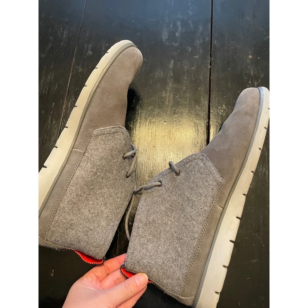 UGG Mens Grey Suede Wool Chukka Boots S2HT79V530 Size 12 Lace Up Desert Boots